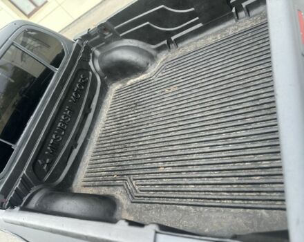 Сірий Міцубісі Л 200, об'ємом двигуна 2.5 л та пробігом 125 тис. км за 7599 $, фото 8 на Automoto.ua