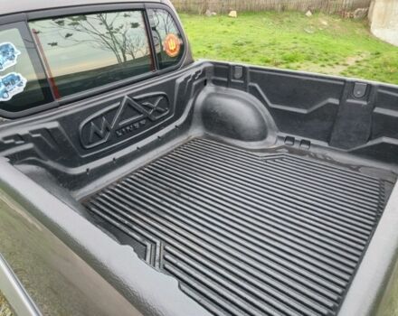 Серый Мицубиси Л 200, объемом двигателя 2.5 л и пробегом 251 тыс. км за 15500 $, фото 17 на Automoto.ua