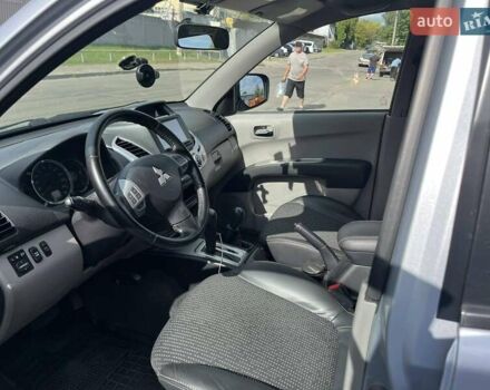 Сірий Міцубісі Л 200, об'ємом двигуна 2.48 л та пробігом 150 тис. км за 18900 $, фото 11 на Automoto.ua