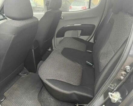 Серый Мицубиси Л 200, объемом двигателя 2.5 л и пробегом 230 тыс. км за 5000 $, фото 10 на Automoto.ua