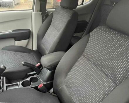 Серый Мицубиси Л 200, объемом двигателя 2.5 л и пробегом 230 тыс. км за 5000 $, фото 12 на Automoto.ua