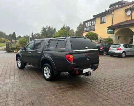 Серый Мицубиси Л 200, объемом двигателя 2.5 л и пробегом 230 тыс. км за 5000 $, фото 6 на Automoto.ua