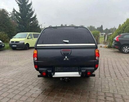 Серый Мицубиси Л 200, объемом двигателя 2.5 л и пробегом 230 тыс. км за 5000 $, фото 8 на Automoto.ua