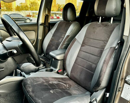 Серый Мицубиси Л 200, объемом двигателя 2.44 л и пробегом 160 тыс. км за 26000 $, фото 14 на Automoto.ua