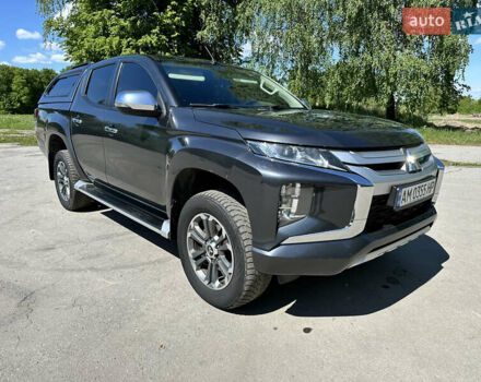 Сірий Міцубісі Л 200, об'ємом двигуна 2.44 л та пробігом 160 тис. км за 26800 $, фото 5 на Automoto.ua