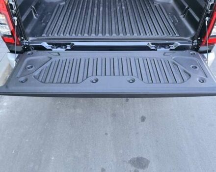 Серый Мицубиси Л 200, объемом двигателя 2.44 л и пробегом 4 тыс. км за 44400 $, фото 46 на Automoto.ua