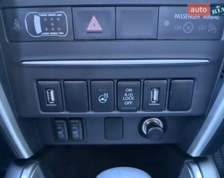 Серый Мицубиси Л 200, объемом двигателя 2.44 л и пробегом 4 тыс. км за 44400 $, фото 23 на Automoto.ua