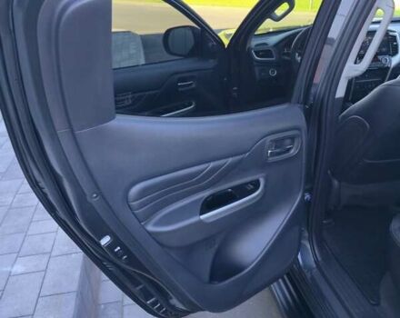 Серый Мицубиси Л 200, объемом двигателя 2.44 л и пробегом 4 тыс. км за 44400 $, фото 29 на Automoto.ua