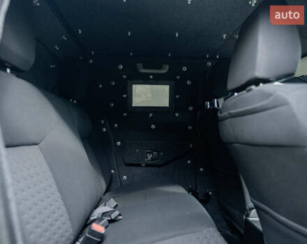 Серый Мицубиси Л 200, объемом двигателя 2.44 л и пробегом 1 тыс. км за 110500 $, фото 7 на Automoto.ua