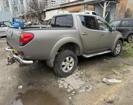 Сірий Міцубісі Л 200, об'ємом двигуна 2.5 л та пробігом 200 тис. км за 4800 $, фото 2 на Automoto.ua