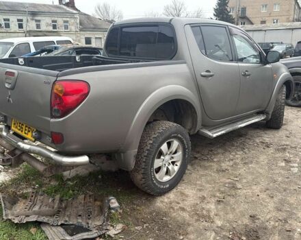 Сірий Міцубісі Л 200, об'ємом двигуна 2.5 л та пробігом 200 тис. км за 4800 $, фото 5 на Automoto.ua