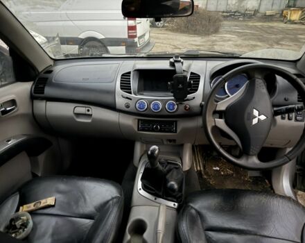 Сірий Міцубісі Л 200, об'ємом двигуна 2.5 л та пробігом 200 тис. км за 4800 $, фото 4 на Automoto.ua