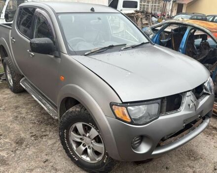 Сірий Міцубісі Л 200, об'ємом двигуна 2.5 л та пробігом 200 тис. км за 4800 $, фото 1 на Automoto.ua