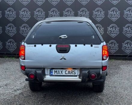 Серый Мицубиси Л 200, объемом двигателя 2.5 л и пробегом 260 тыс. км за 9900 $, фото 4 на Automoto.ua