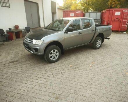 Серый Мицубиси Л 200, объемом двигателя 0 л и пробегом 200 тыс. км за 3200 $, фото 2 на Automoto.ua