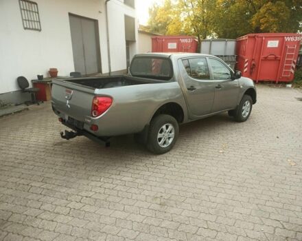 Серый Мицубиси Л 200, объемом двигателя 0 л и пробегом 200 тыс. км за 3200 $, фото 3 на Automoto.ua