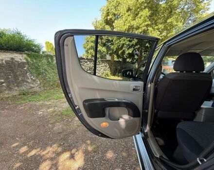 Серый Мицубиси Л 200, объемом двигателя 2.5 л и пробегом 210 тыс. км за 2950 $, фото 10 на Automoto.ua