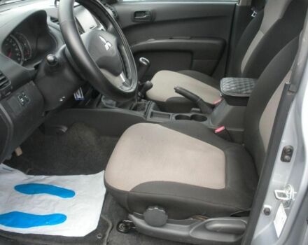 Серый Мицубиси Л 200, объемом двигателя 0 л и пробегом 189 тыс. км за 3400 $, фото 5 на Automoto.ua