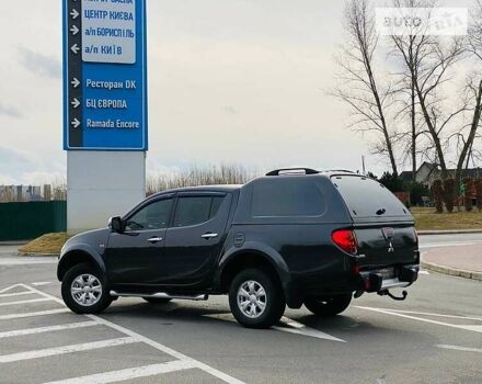 Сірий Міцубісі Л 200, об'ємом двигуна 2.5 л та пробігом 110 тис. км за 17500 $, фото 4 на Automoto.ua