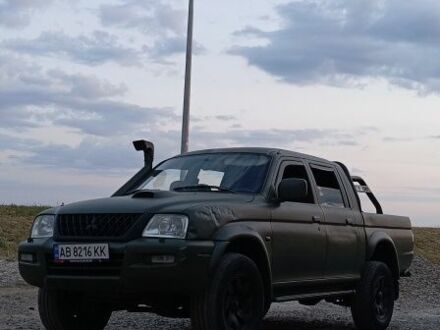 Міцубісі Л 200 2004 у Чернівцях на Automoto.ua Сірий Міцубісі Л 200, об'ємом двигуна 2.5 л та пробігом 287 тис. км за 4335 $, фото 1 на Automoto.ua