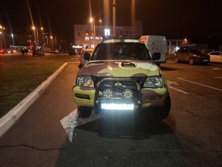 Серый Мицубиси Л 200, объемом двигателя 1.4 л и пробегом 18 тыс. км за 7500 $, фото 1 на Automoto.ua