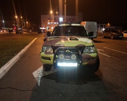 Серый Мицубиси Л 200, объемом двигателя 1.4 л и пробегом 18 тыс. км за 7500 $, фото 1 на Automoto.ua