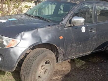 Сірий Міцубісі Л 200, об'ємом двигуна 2.5 л та пробігом 150 тис. км за 5025 $, фото 1 на Automoto.ua