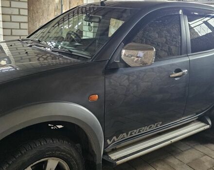 Серый Мицубиси Л 200, объемом двигателя 0 л и пробегом 234 тыс. км за 7000 $, фото 1 на Automoto.ua