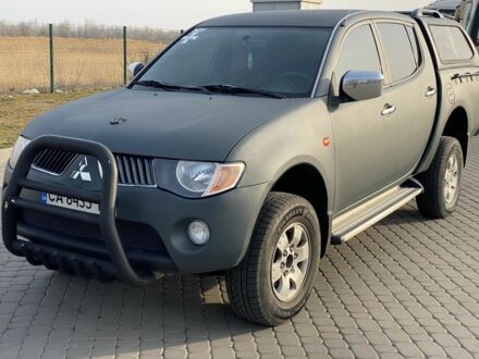 Мицубиси Л 200 2007 в Синельниковом на Automoto.ua Серый Мицубиси Л 200, объемом двигателя 2.5 л и пробегом 300 тыс. км за 11950 $, фото 1 на Automoto.ua