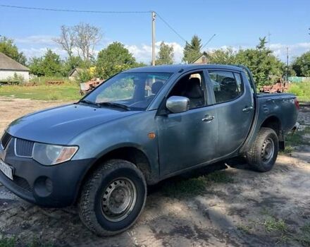 Сірий Міцубісі Л 200, об'ємом двигуна 2.48 л та пробігом 400 тис. км за 6950 $, фото 1 на Automoto.ua