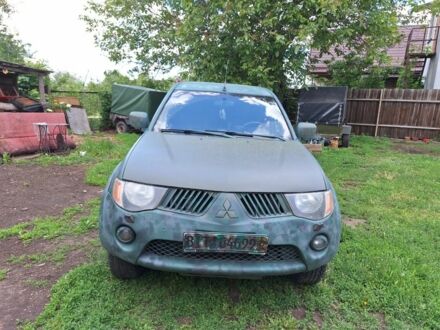 Мицубиси Л 200 2007 в Дружковке на Automoto.ua Серый Мицубиси Л 200, объемом двигателя 0 л и пробегом 300 тыс. км за 7500 $, фото 1 на Automoto.ua
