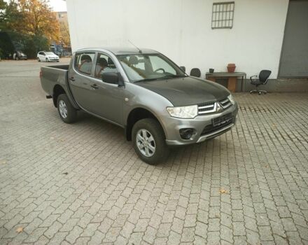 Серый Мицубиси Л 200, объемом двигателя 0 л и пробегом 200 тыс. км за 3200 $, фото 1 на Automoto.ua