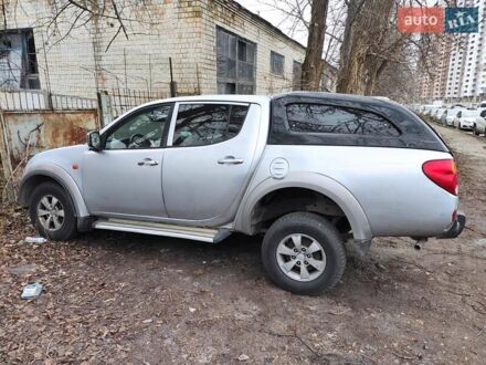 Серый Мицубиси Л 200, объемом двигателя 2.48 л и пробегом 601 тыс. км за 7000 $, фото 1 на Automoto.ua