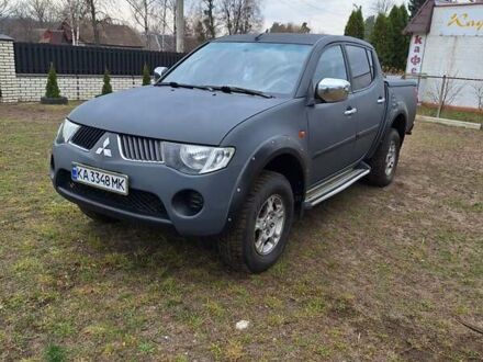 Міцубісі Л 200 2008 у Смеле на Automoto.ua Сірий Міцубісі Л 200, об'ємом двигуна 2.5 л та пробігом 307 тис. км за 12500 $, фото 1 на Automoto.ua