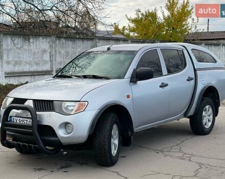 Міцубісі Л 200 2008 у Житомирі на Automoto.ua Сірий Міцубісі Л 200, об'ємом двигуна 2.48 л та пробігом 268 тис. км за 11300 $, фото 1 на Automoto.ua
