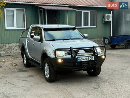 Мицубиси Л 200 2008 в Житомире на Automoto.ua Серый Мицубиси Л 200, объемом двигателя 2.5 л и пробегом 316 тыс. км за 12500 $, фото 1 на Automoto.ua