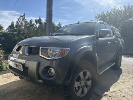 Мицубиси Л 200 2009 в Краматорске на Automoto.ua Серый Мицубиси Л 200, объемом двигателя 2.5 л и пробегом 200 тыс. км за 6500 $, фото 1 на Automoto.ua
