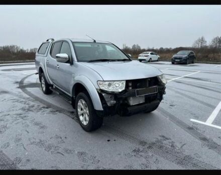 Сірий Міцубісі Л 200, об'ємом двигуна 2.5 л та пробігом 155 тис. км за 7888 $, фото 1 на Automoto.ua