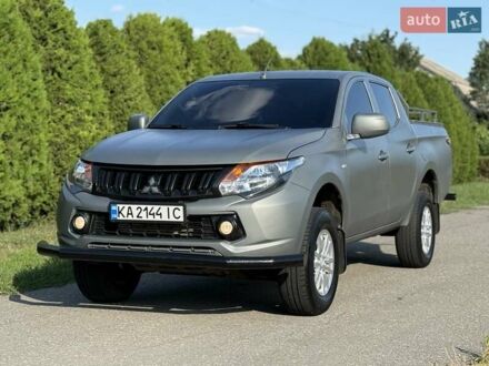Мицубиси Л 200 2018 в Днепре (Днепропетровске) на Automoto.ua Серый Мицубиси Л 200, объемом двигателя 2.44 л и пробегом 160 тыс. км за 19999 $, фото 1 на Automoto.ua