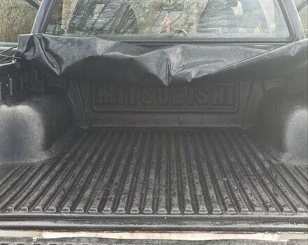 Синій Міцубісі Л 200, об'ємом двигуна 0 л та пробігом 276 тис. км за 5300 $, фото 6 на Automoto.ua