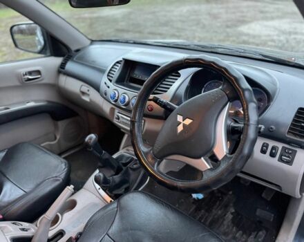 Синий Мицубиси Л 200, объемом двигателя 2.5 л и пробегом 212 тыс. км за 7000 $, фото 4 на Automoto.ua