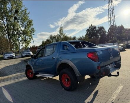 Синий Мицубиси Л 200, объемом двигателя 2.5 л и пробегом 280 тыс. км за 4100 $, фото 2 на Automoto.ua