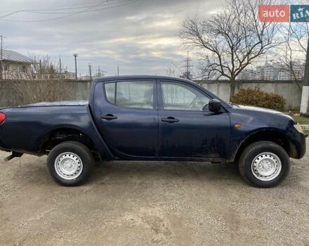 Синий Мицубиси Л 200, объемом двигателя 2.5 л и пробегом 291 тыс. км за 8200 $, фото 7 на Automoto.ua