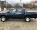 Синий Мицубиси Л 200, объемом двигателя 2.5 л и пробегом 291 тыс. км за 8200 $, фото 6 на Automoto.ua