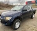 Синий Мицубиси Л 200, объемом двигателя 2.5 л и пробегом 291 тыс. км за 8200 $, фото 1 на Automoto.ua