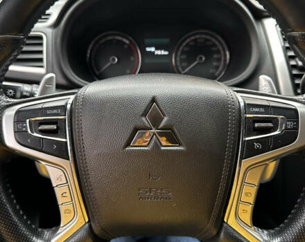 Синій Міцубісі Л 200, об'ємом двигуна 2.4 л та пробігом 180 тис. км за 31000 $, фото 4 на Automoto.ua