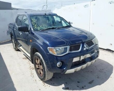 Синий Мицубиси Л 200, объемом двигателя 2.5 л и пробегом 160 тыс. км за 6437 $, фото 1 на Automoto.ua