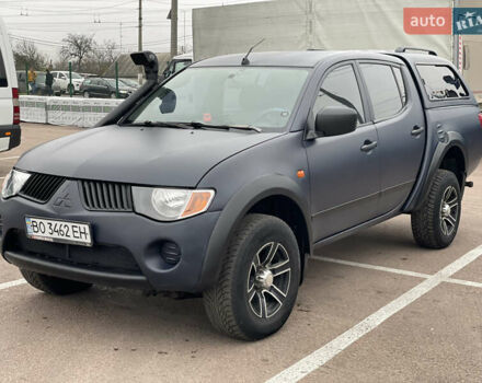 Синій Міцубісі Л 200, об'ємом двигуна 2.48 л та пробігом 469 тис. км за 10300 $, фото 1 на Automoto.ua