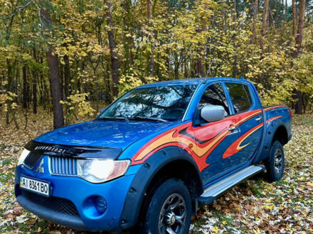 Синій Міцубісі Л 200, об'ємом двигуна 2.48 л та пробігом 282 тис. км за 11300 $, фото 1 на Automoto.ua
