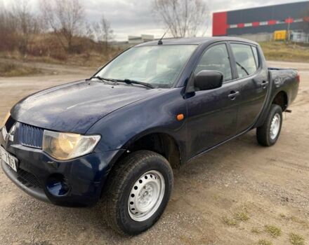 Синий Мицубиси Л 200, объемом двигателя 2.5 л и пробегом 291 тыс. км за 8200 $, фото 1 на Automoto.ua